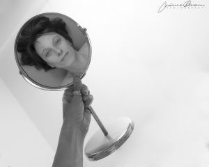 Autorretratos-MonicaRiveiro